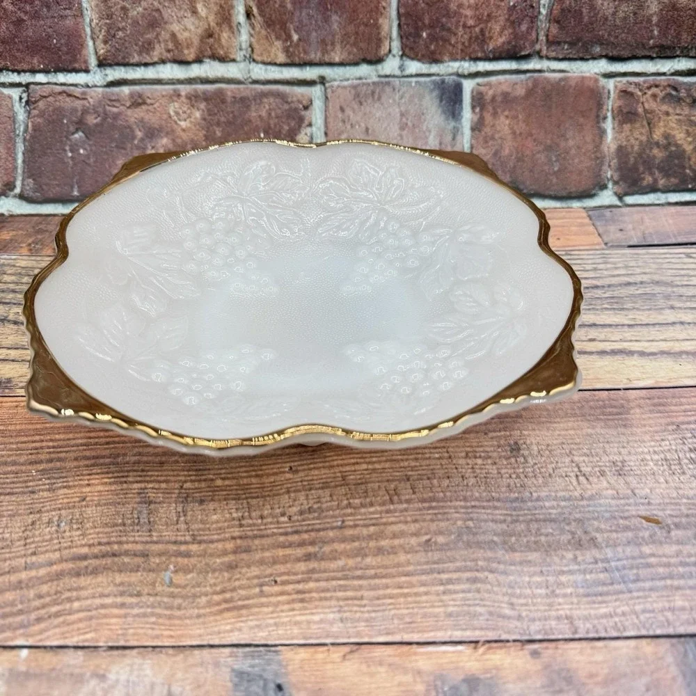 Vtg Milk Glass Embossed Serving Bowl Grapes Leaves Heavy Gold Trim MCM 8in